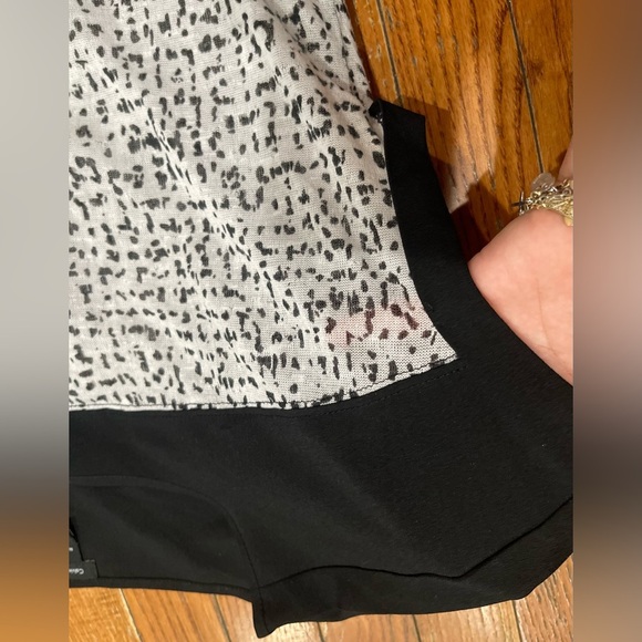 Calvin Klein Jeans Black and White Textured Blouse - Picture 8 of 11